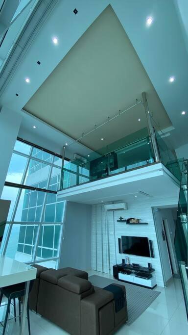 The Maritime Suite @ Panoramic Duplex 海景の家 Jelutong Exterior foto